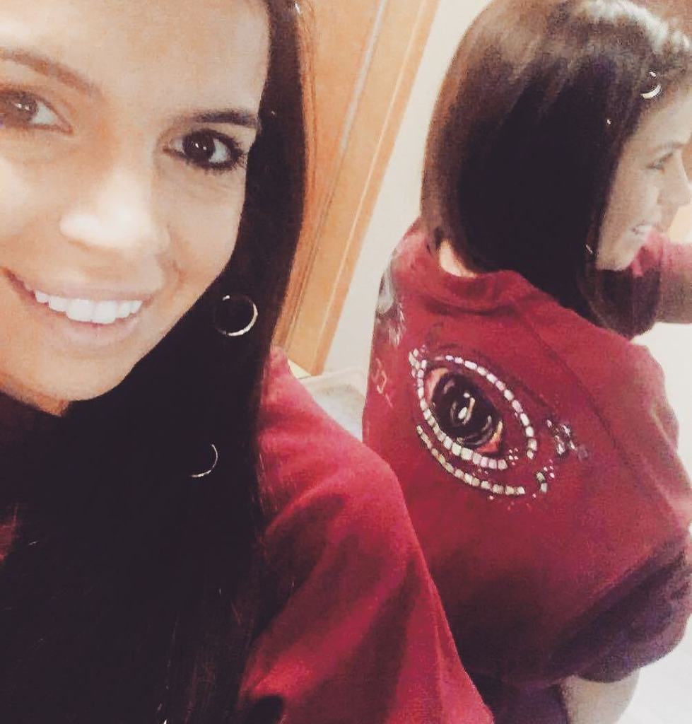 coveredingolduk's tweet photo. ➕MINDCONTROL➕ #Saturday #smile #pretty #girl #dope #urban #fashionanarchy #artist #art #on… https://t.co/1BMpwvy8f2 https://t.co/CWeHwTL3RN