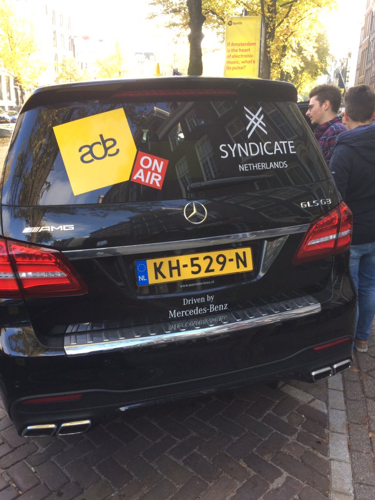 thisis_dance's tweet photo. #ADEradio live from #ADE16 - brilliant https://t.co/ENResGHFv4