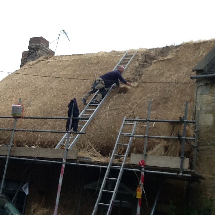 <a href="/grantbatch/">Grant Batchelor</a> <a href="/thatchingadvice/">Fire Prevention</a> on the job in Kingham. Nearly done, looking good