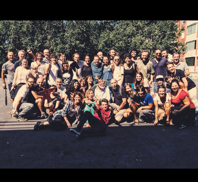 Tutta la troupe delle prime dieci puntate di Alex&amp;co.3! #bigfamily https://t.co/Y5a0jcg631<a href="/tag/bigfamily"class="tags"><span>#bigfamily</span></a>