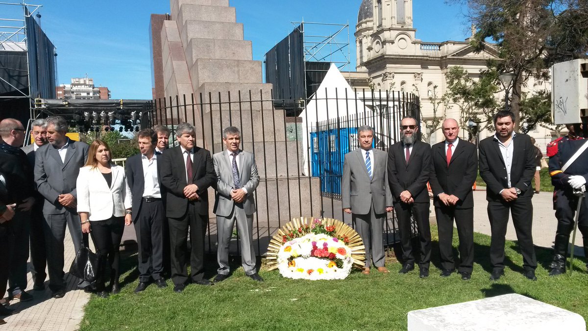 ValeriaTronge's tweet photo. [Ahora] #162Aniversario #Chivilcoy #ActosProtocolares
@BritosGuillermo @BritosFabio @ngamilcar https://t.co/e0NGQHpqdn