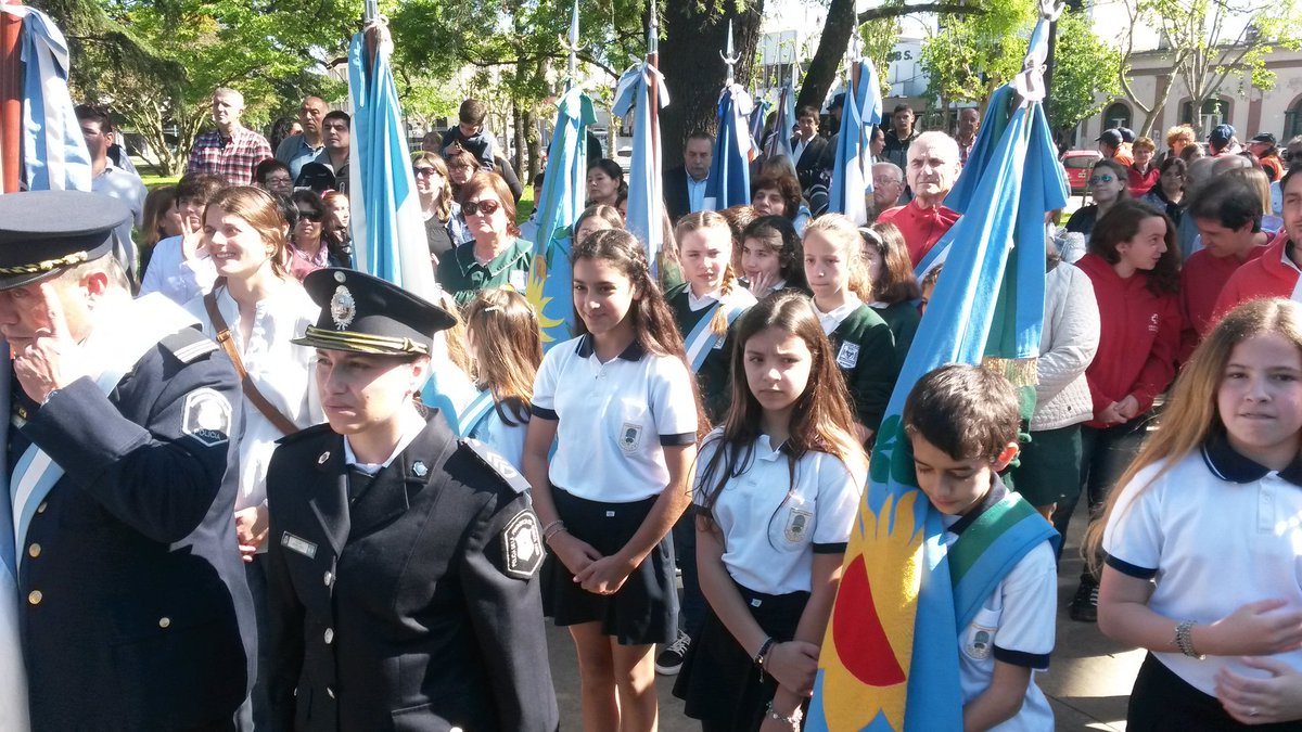 ValeriaTronge's tweet photo. [Ahora] #162Aniversario #Chivilcoy #ActosProtocolares
@BritosGuillermo @BritosFabio @ngamilcar https://t.co/e0NGQHpqdn