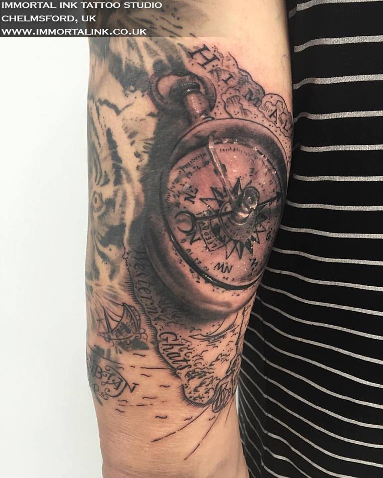 Immortalink's tweet photo. Tattooed by Matt Huggett
#immortalinktattoos #immortalink #tattoos #tattoo #compass #skull #owl #sugarskull https://t.co/pefLEmFiGn