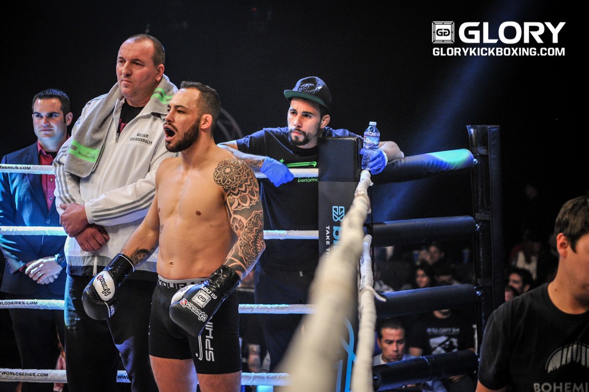 Kickboxingplnt's tweet photo. @robinvroosmalen made history last night at #GLORY34 by claiming the Featherweight Title! #2Titles #2WeightClasses #DutchStyle #Allday https://t.co/TmbmabMeUn