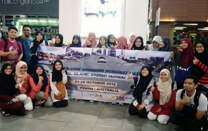 BCAR_USIM's tweet photo. MAY ALLAH EASE EVERYTHING . #roadtoperth #budakbcarpunyagiso #supportbcar https://t.co/BZGGNlRTdU