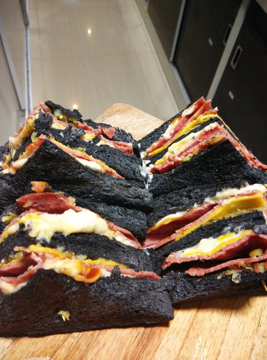 BLACK TRIPLE SANDWICH
m.facebook.com/story.php?stor…