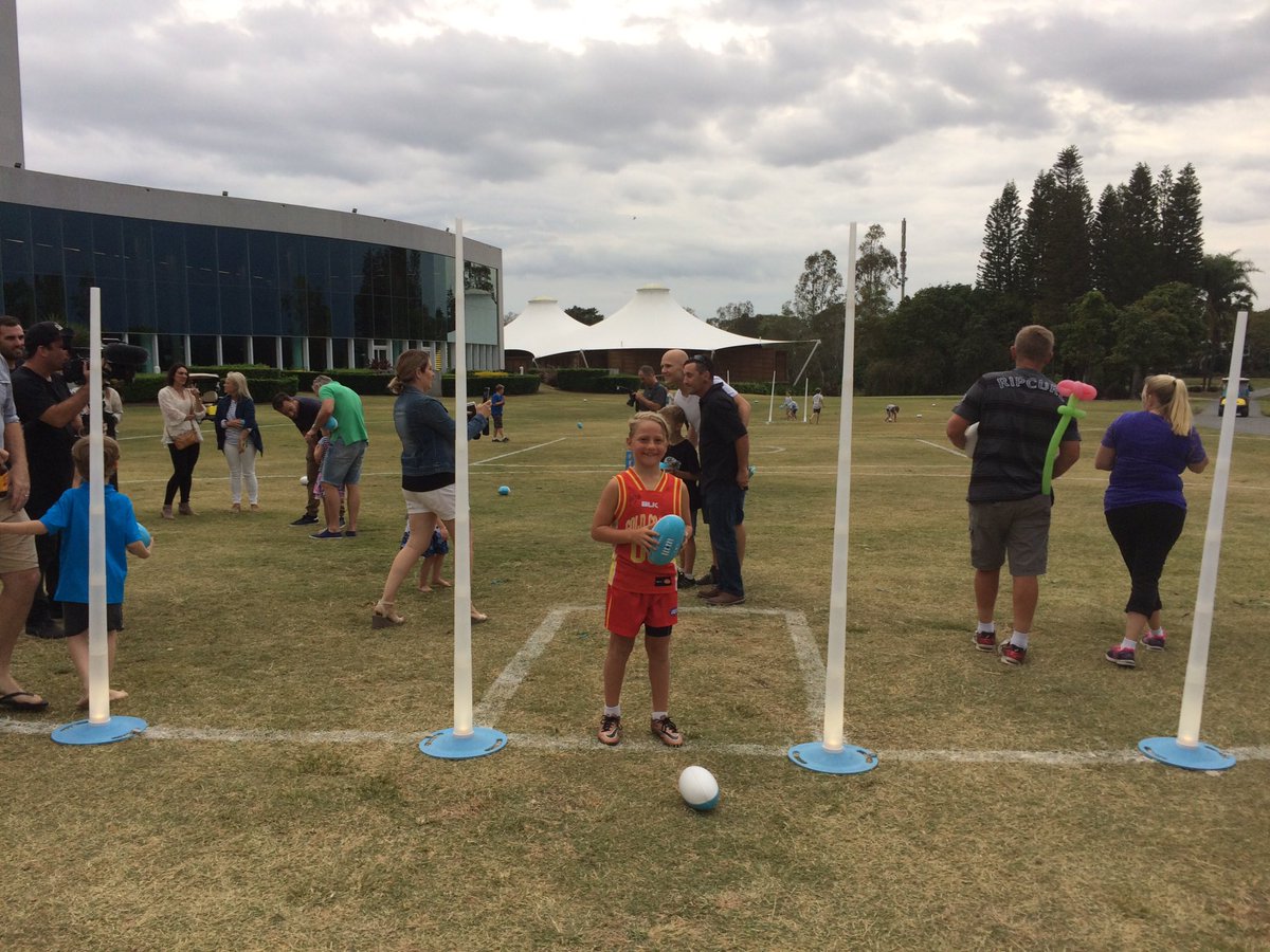CarrollGraeme's tweet photo. @PostHigh @JeffWhite34 @GaryAblettJnr exciting times ahead!! Thnx a million for the day #posthigh #afl #gcsuns #greatinvention https://t.co/ifSbNvYwQx
