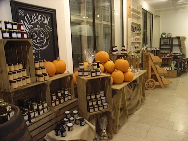 Space Qube tweet media