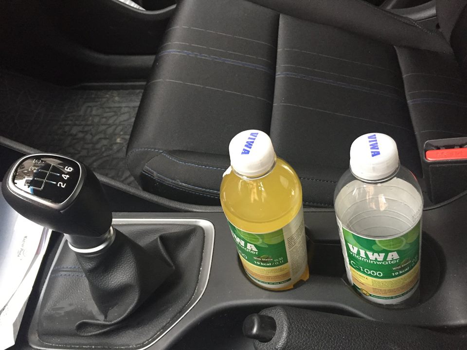 ViwaWater's tweet photo. The first things that I put into my car before going somewhere! Hard days, Vitamin C bomb!
#VitaminWater #BeHealthy #BuyItOnAmazon https://t.co/TfPErPwhFe