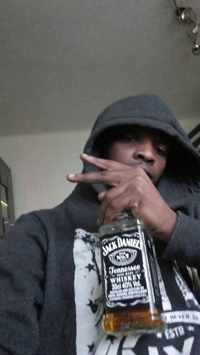 youngkbflexin's tweet photo. Good mornin World faded but still  writing wit @JackDaniels_US  #Work Work #vtown https://t.co/ZlV9JZMrvO