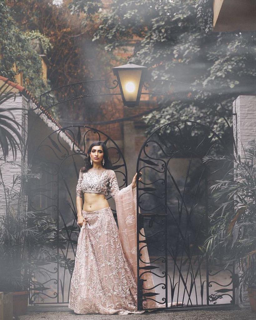 weekendpk's tweet photo. Mademoiselle bridal couture by #SairaRizwan draws inspiration from the timelessness of the vintage era and plays up… https://t.co/eRcJFLwKef