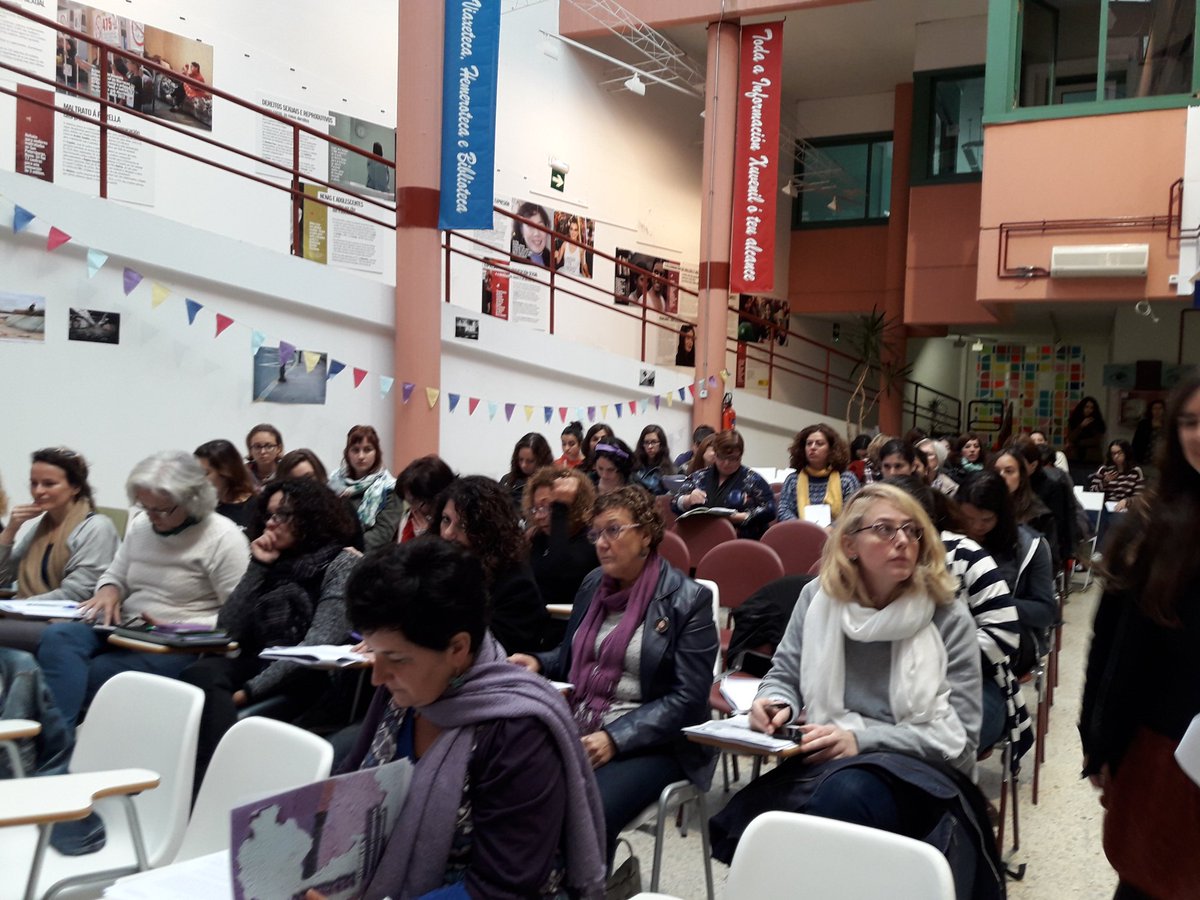 PFeministaGz's tweet photo. Na #ConstituintePFG com debate sen complexos afortalando as nosas ideas Viva a loita e o formación feminista https://t.co/1PCcU7iJdw