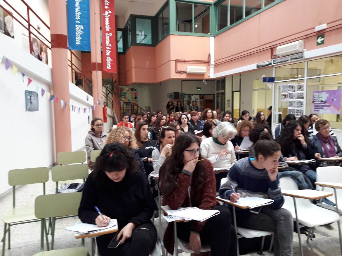 PFeministaGz's tweet photo. Na #ConstituintePFG com debate sen complexos afortalando as nosas ideas Viva a loita e o formación feminista https://t.co/1PCcU7iJdw