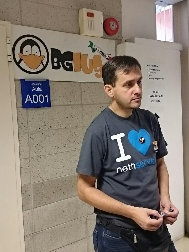 bglug_it's tweet image. Brutte facce, brutte maglie @ale_fattorini #NethServer #linuxday #bergamo @NethServer @nethesis