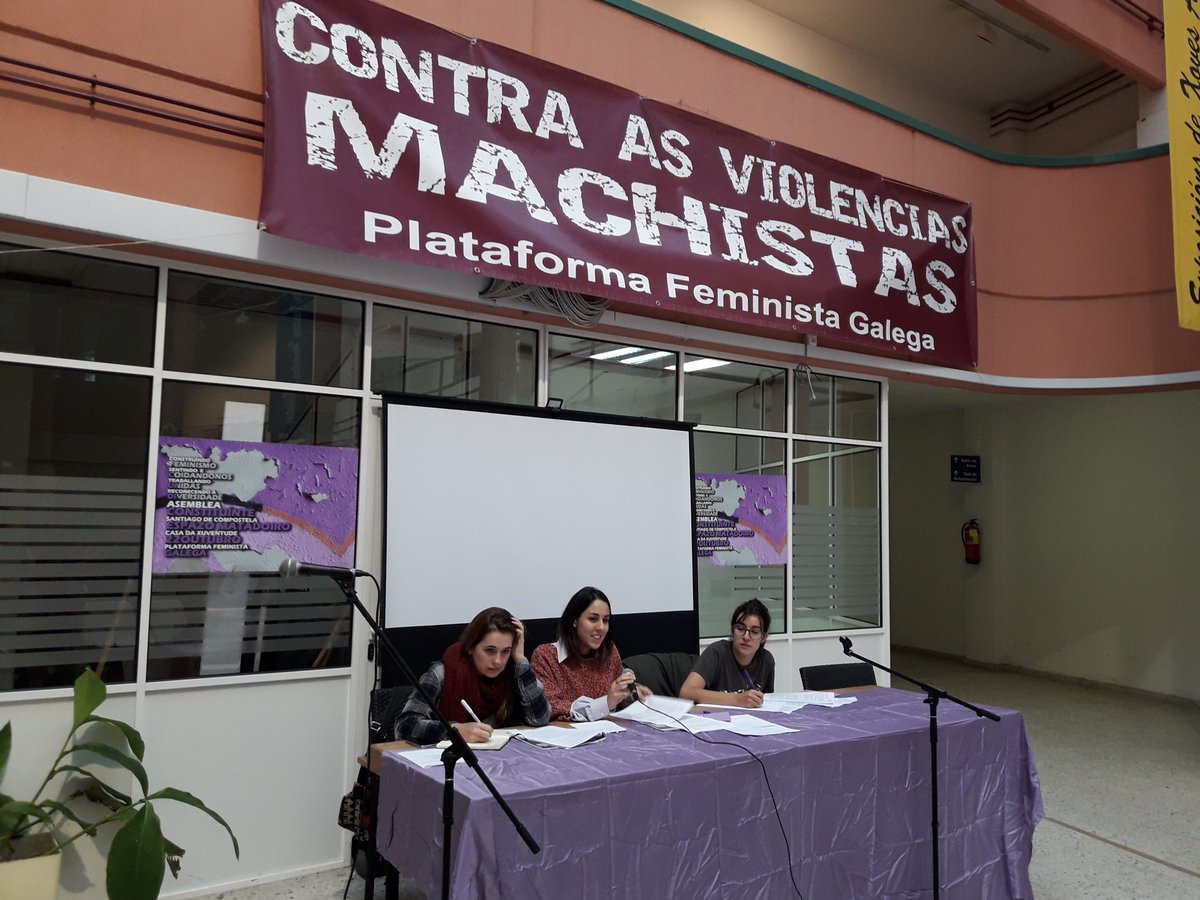 PFeministaGz's tweet photo. Seguimos con o programa na #ConstituintePFG importante pornos dacordo en pontos para comezar traballar con muitas ganas #AlegreseCombativas https://t.co/fDjHQWsXhT