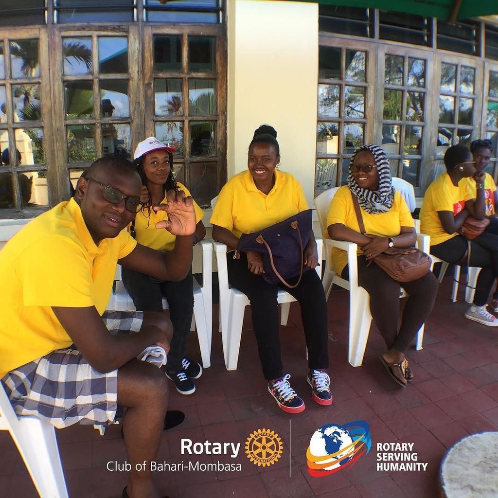 rcbaharimsa's tweet photo. #coastpolioeradicationwalk #rotaryinternational #rotaryservinghumanity #endpolionow #rcbaharimsa #district9212 #mom… https://t.co/0DldVXaotN
