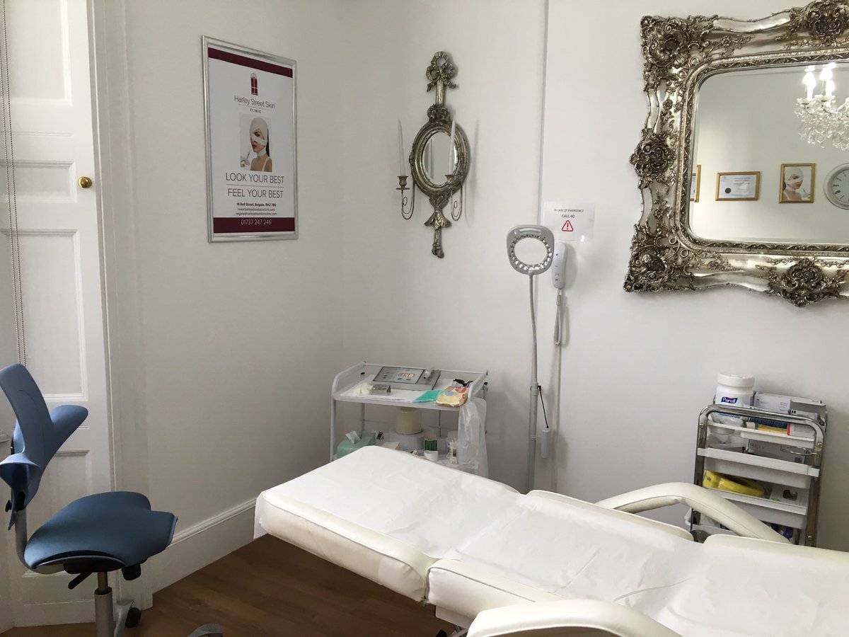 raedenman_'s tweet image. Room ready for Ladies Scalp pigmentation. @raedenman_ @harleysreigate1 #ThinningHair #baldpatches
