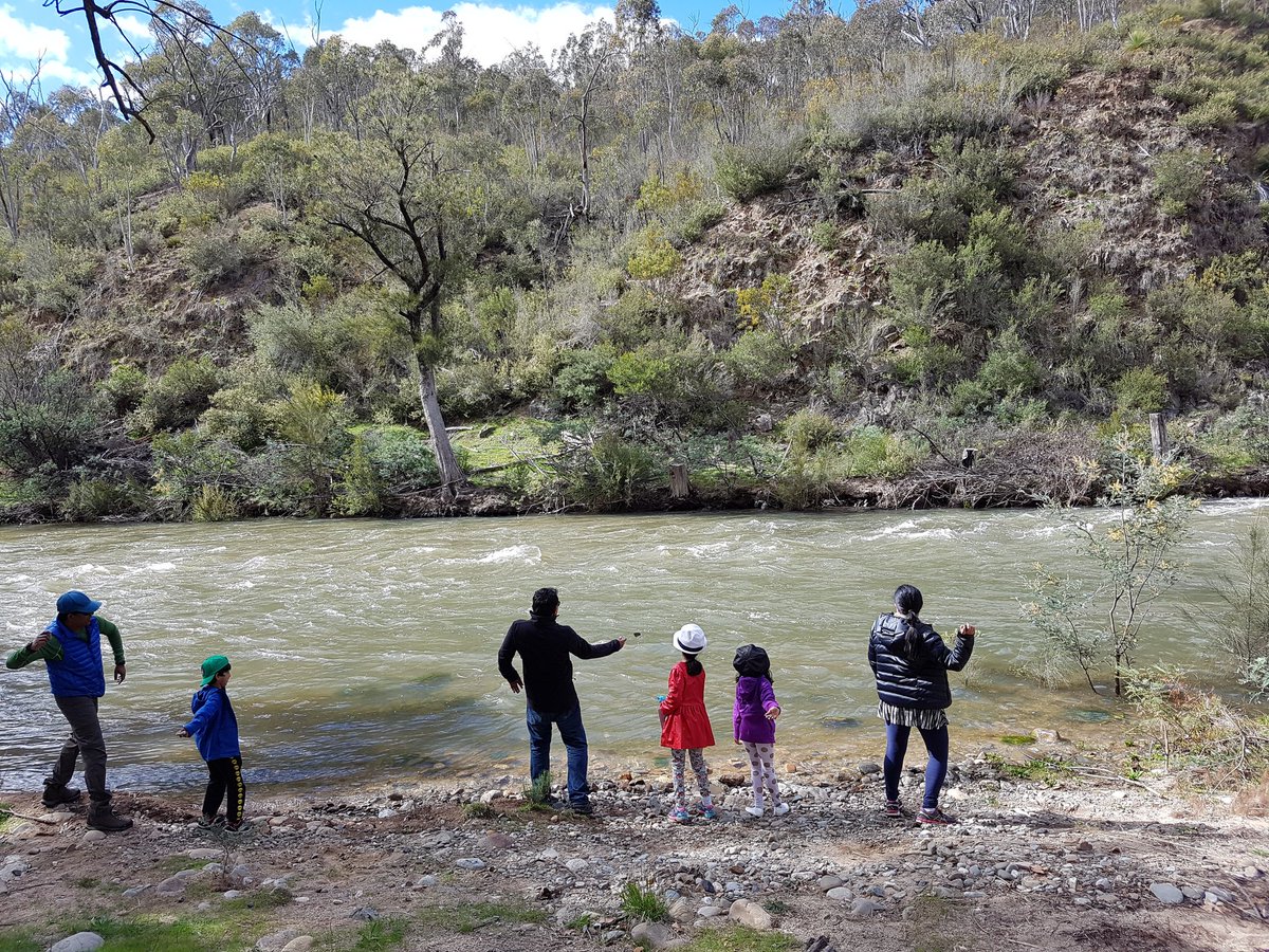 RamMergu's tweet photo. @KathmanduGear #OurRetreat #Oct2016 #CotterDam #Canberra https://t.co/FiKxK9bP28