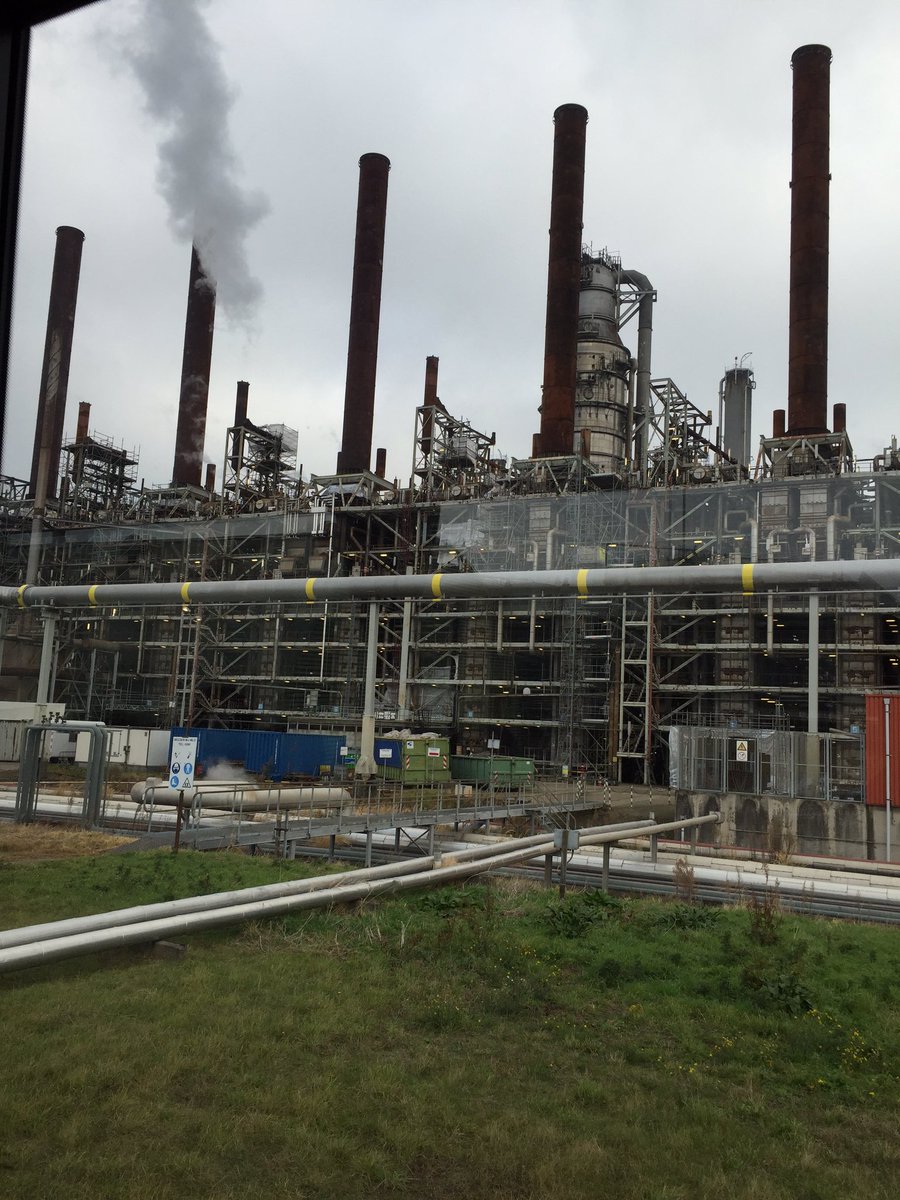 JamaicaVink's tweet image. Het hart van #shellmoerdijk, de &apos;kraker&apos;.