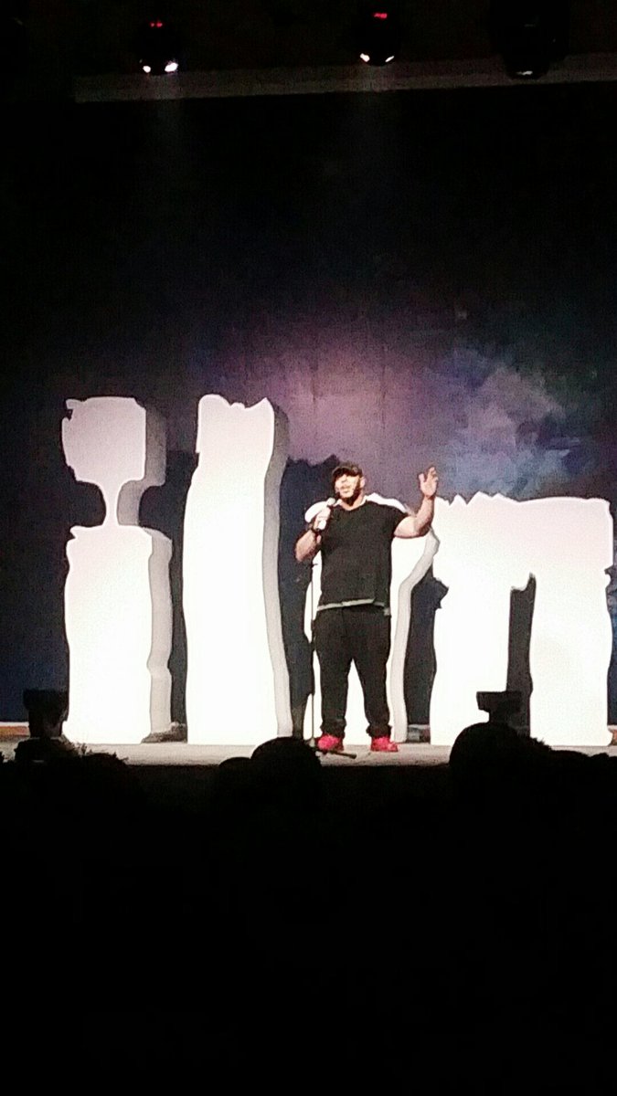 IlmArtsFestival's tweet photo. That's just Castillo tugging our heartstrings with his nasheed. No biggie. @castilo_nasheed @IlmArtsFestival #empowertheummah #mindgames2016 https://t.co/ACiZ0M20cY
