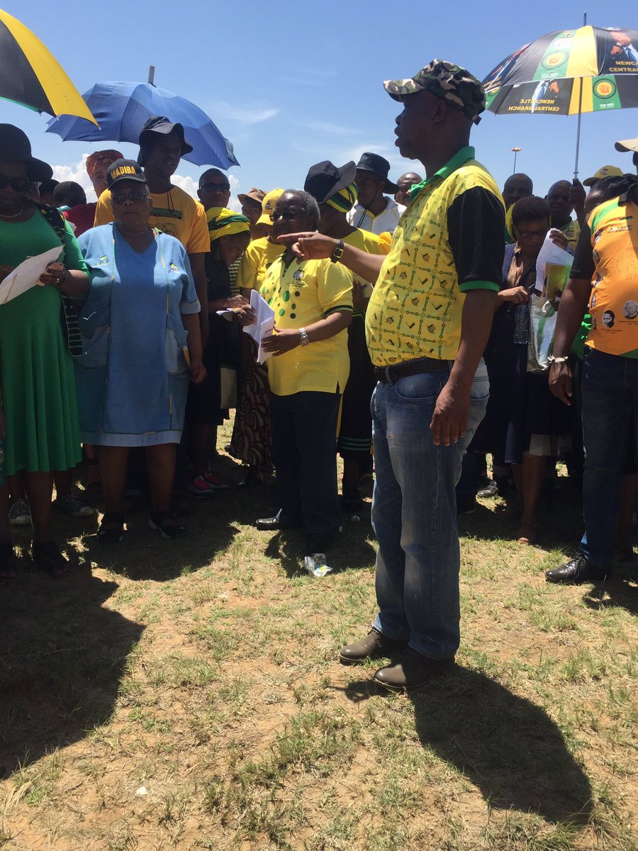 ANCKZN's tweet photo. #ANCKZN PEC door to door, Newcastle, ward 6 debriefing session! ANC lives ANC leads https://t.co/fWqzc5cJzK