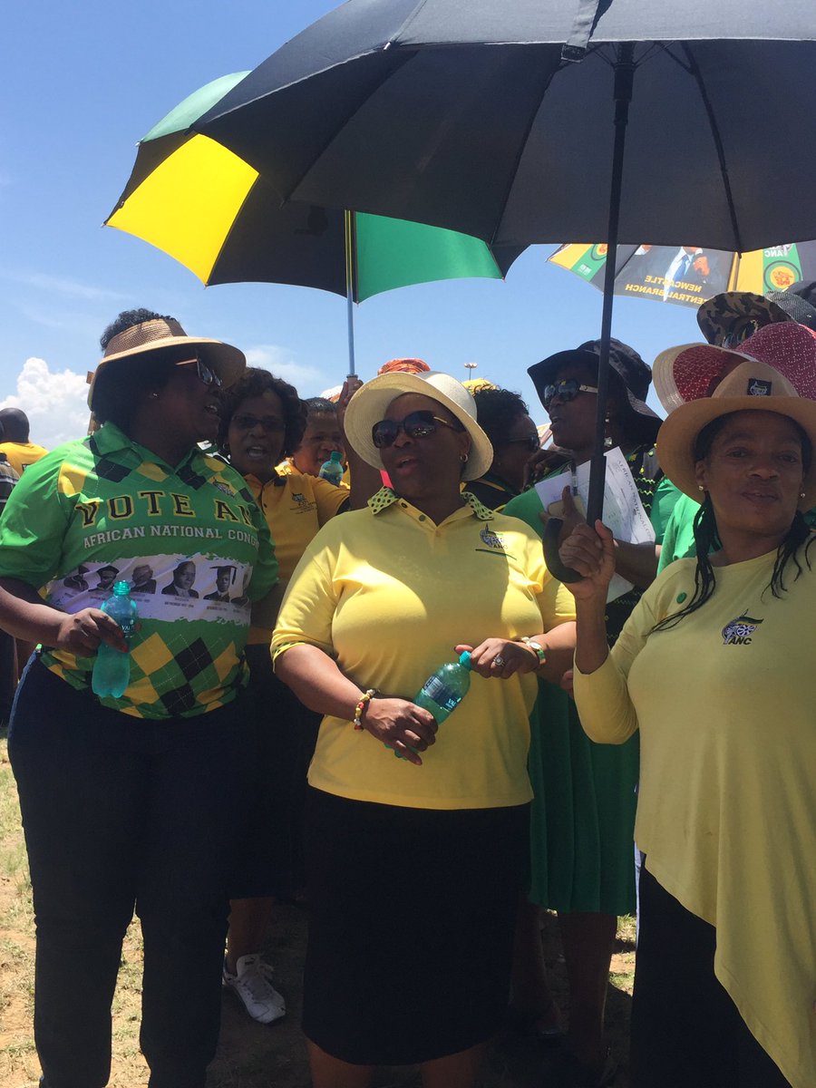 ANCKZN's tweet photo. #ANCKZN PEC door to door, Newcastle, ward 6 debriefing session! ANC lives ANC leads https://t.co/fWqzc5cJzK