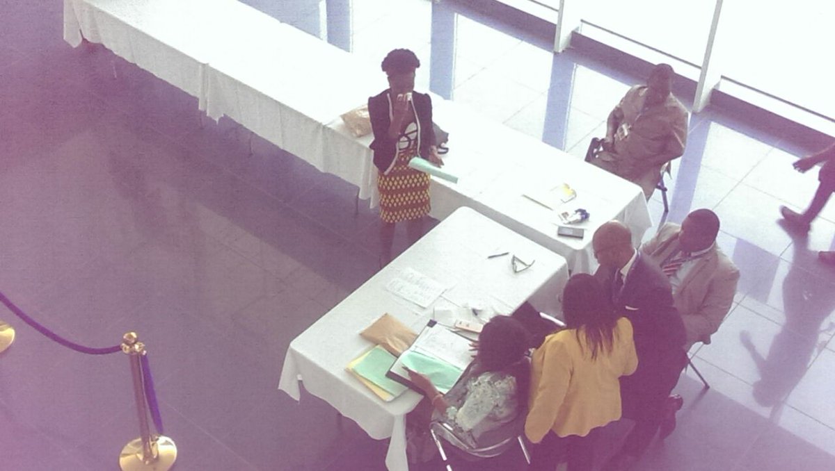cesarnoamessi's tweet photo. #Lome2016 accueil au siège @EcobankTogo, les partenaires de @AfricSearchTogo pour la rencontre #AfricTalents📣 avec les jeunes les diplômés. https://t.co/rt8fo3DSMV