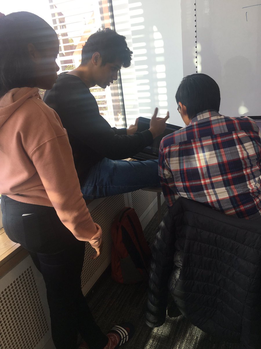CSLA81's tweet photo. Team CLA8 (slate) -Our Magic Station #UoMLawHack @Freshfields @Fresh_Innovate https://t.co/GZwdyqeSpn