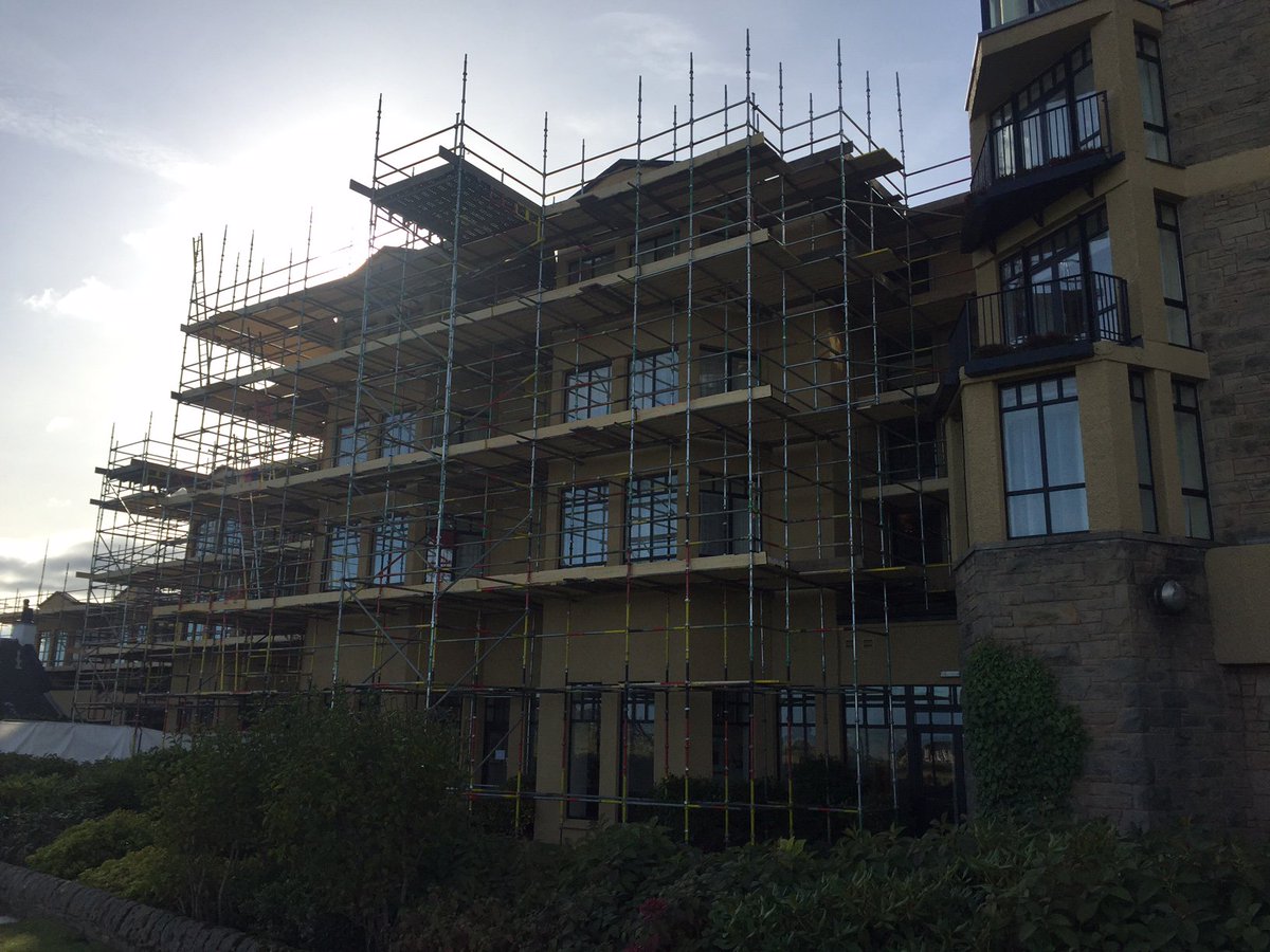 AscEdinburgh's tweet photo. Refurb at Old Course Hotel, St Andrews - Scaffold taking shape https://t.co/9DZqt789uD