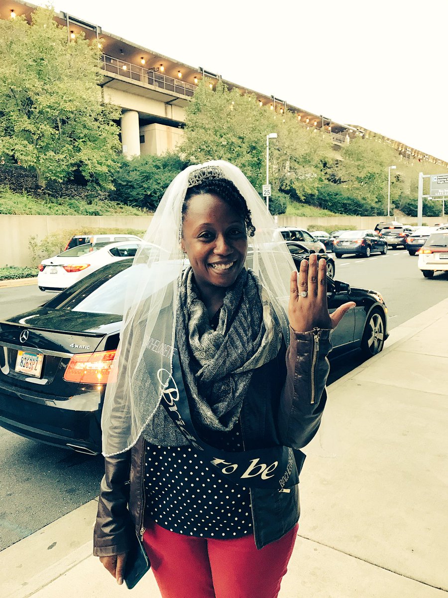 Semi_Handmade's tweet photo. The gorgeous bride is ready to go to the secret location #BridalBash @ritzcarlton #Semi_Handmade https://t.co/2R7obFltwP