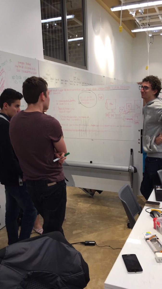 dcUniandes's tweet photo. #BionicChallenge @DisenoUniandes #designChallenges https://t.co/DoPFDF0rbd