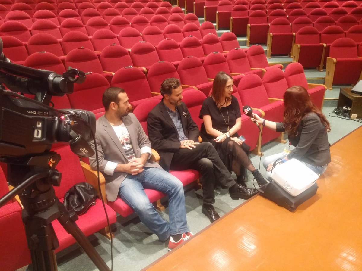 Dun aksamki premiere'imizden sonra Kanal 5N ile roportaj yaparken. #antalyaff #aslagecdegil #burcakuzen #bulentcolak #cenkdogar #kanal5n