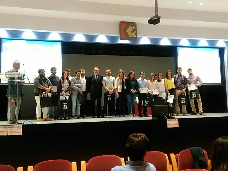 azaharaege's tweet photo. Ganadores de reconocimientos de agrohackaton @RosaGallardo15
@etsiamcordoba
#fimart2016
@Feria_Fimart https://t.co/XnI6fSyyuB