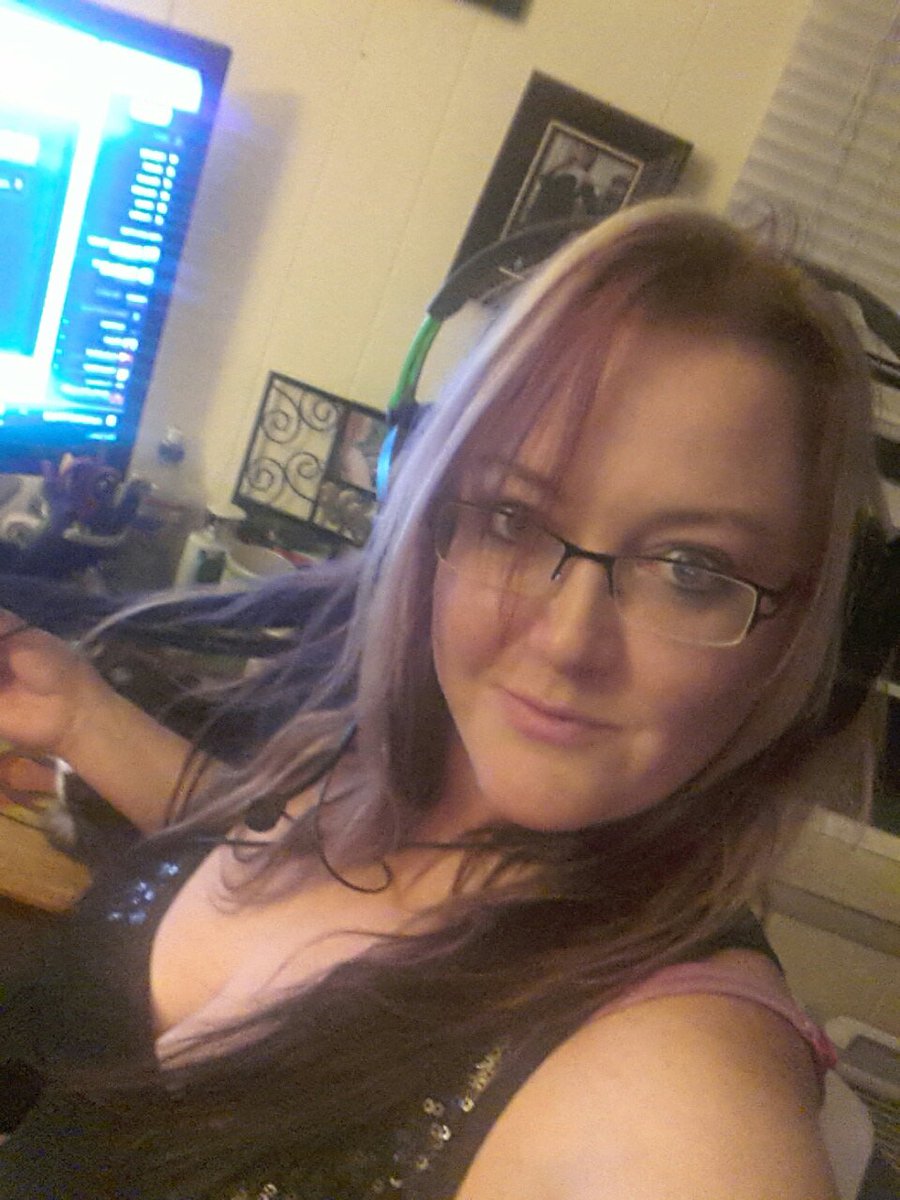 Y0UR_DR3AM_G1RL's tweet photo. #LoveTheSkinYoureIn #Model #Gaming #TurtleBeach #xbox #CharismaPlus2 #Mafia3 @Quickest_Rts @newotakuman5000 @the_mach_speed @CharismaPlus2 https://t.co/c4pwBTJaOk