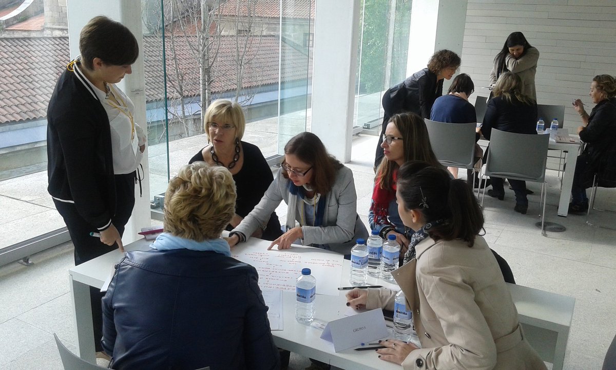 lola_rueda's tweet photo. Dinámicas de trabajo en #MulleresImparables #Pontevedra #sinergias #proyectosimparables #MujeresImparables @depo_es https://t.co/AwmNjeoDCm