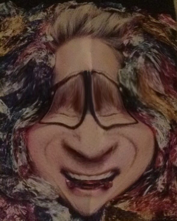QUEEKYAF's tweet photo. You look like your in so much pain 😂 @tyleroakley #bingetour 😂 https://t.co/ipGL6ZumMV