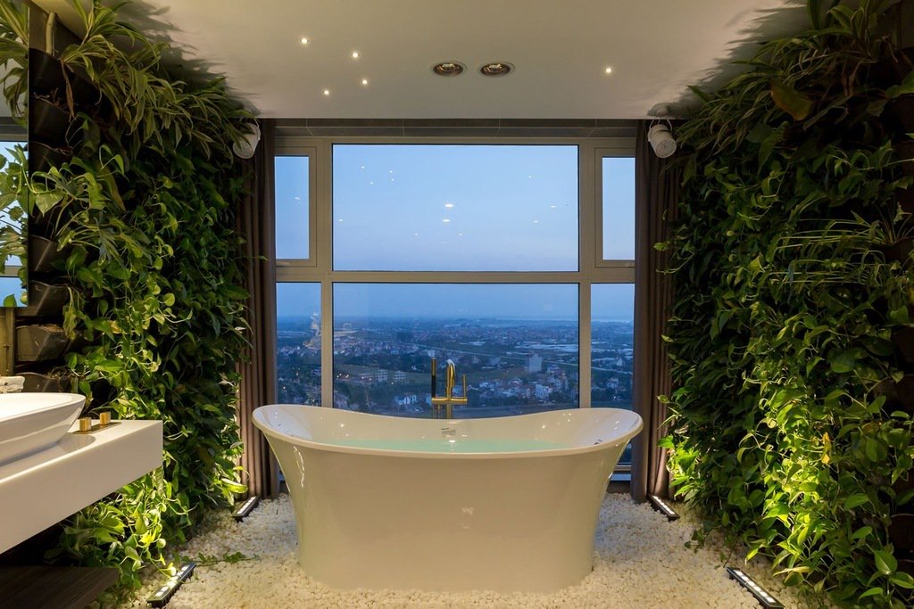 peoplehost's tweet photo. Penthouse Jungle Bath | Vietnam https://t.co/2qtHWp7l6A
