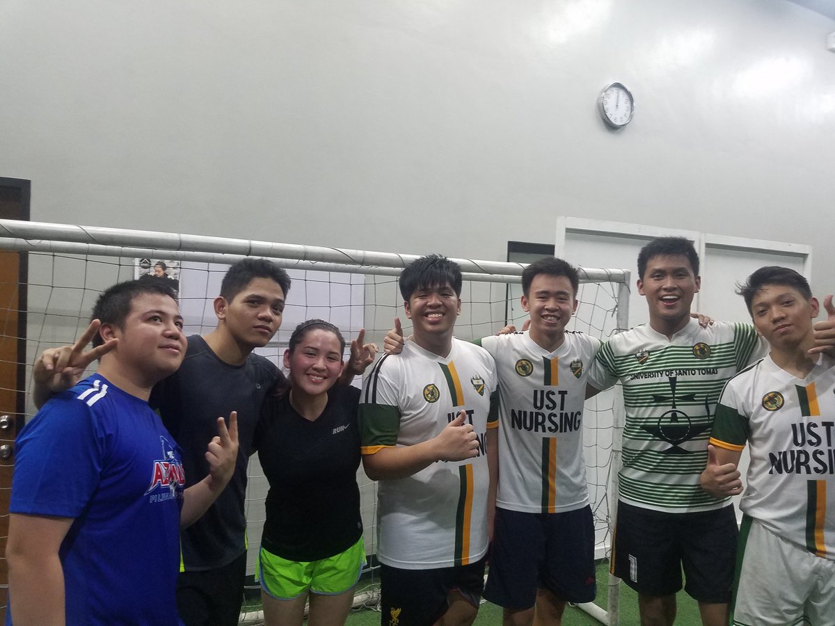 _afrojay's tweet photo. ⚽ ć Medicine Football Team @Gjeeeywantsomep @KleinCalletor @AngelaSenecs #happy #brylle https://t.co/VEK8fPbnBy