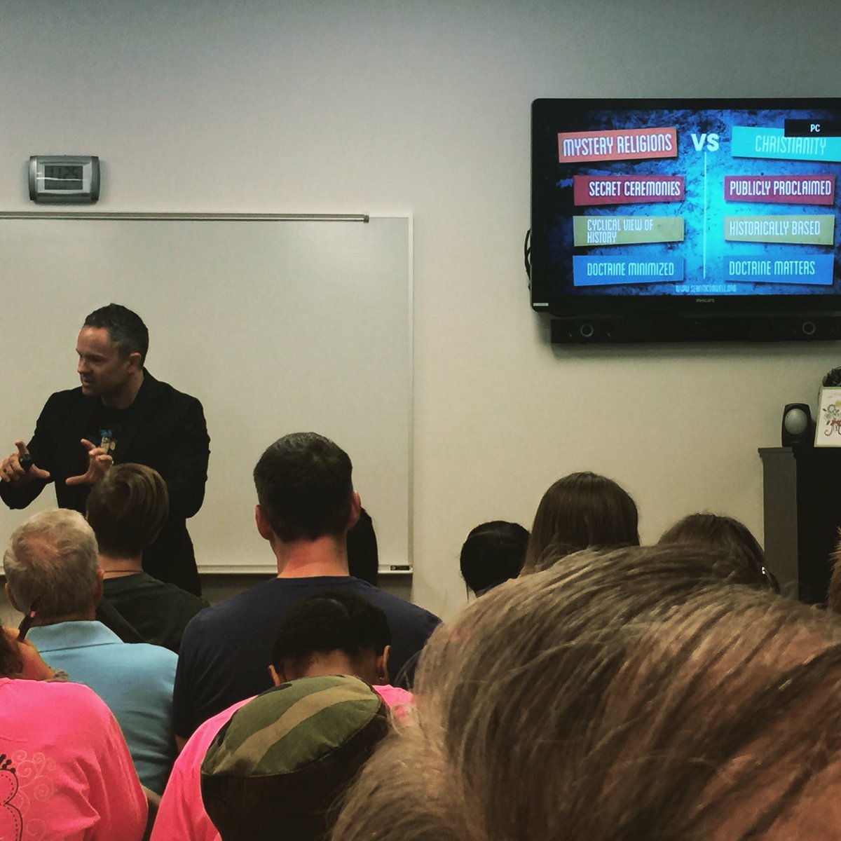 get_grilled's tweet photo. Great breakout session with THE @Sean_McDowell #mysteryreligions vs #christianity https://t.co/JzVqA7nrvH