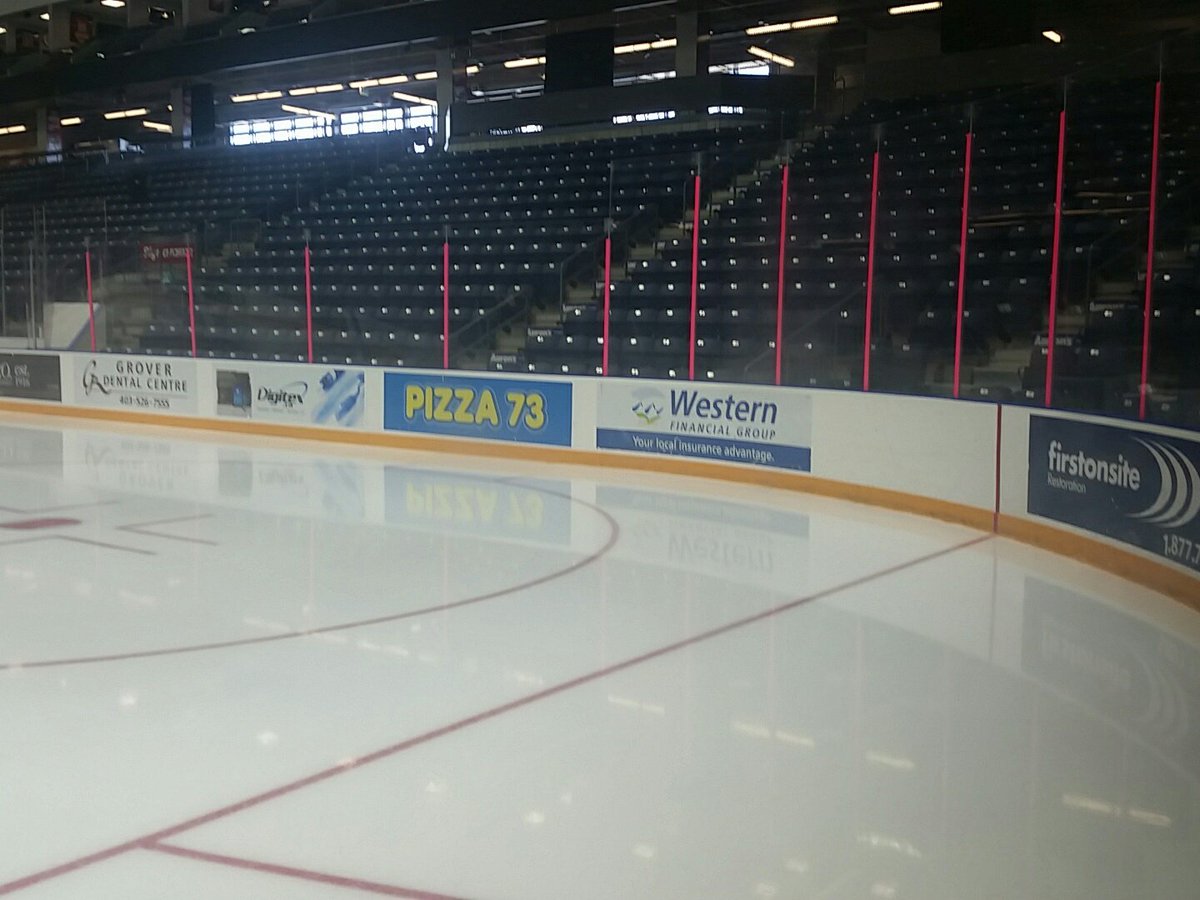 Pink stantions? Why not it's Pink in the Rink night brought to you by <a href="/MedHatNissan/">Medicine Hat Nissan</a>
