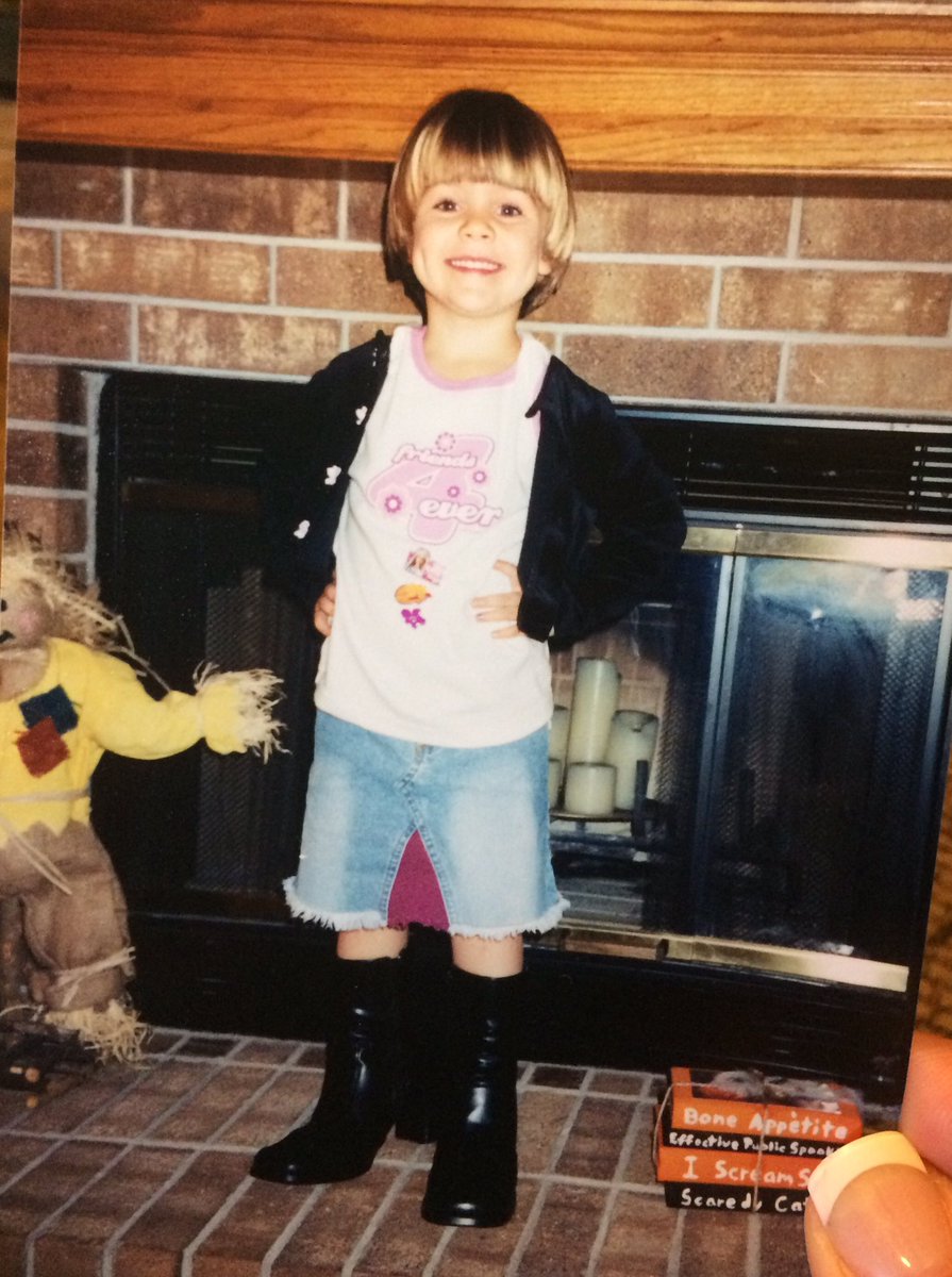 jenn_m_schmidt's tweet photo. @_rileyschmidt bringing sexy back since 1998. HBD ♥️♥️ https://t.co/2bNQ5nNDjv