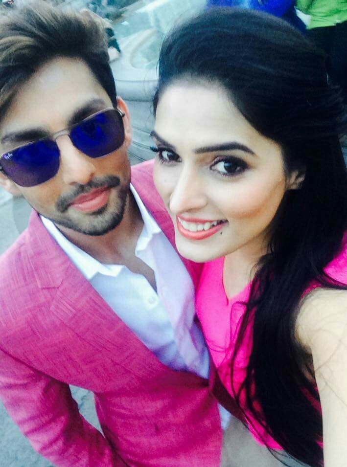 shalusirohi22's tweet photo. Here still from @himanshkohli starrer #DJNKS if you are excited for the movie. #ThrowbackLondon https://t.co/EpTa1Ok52y