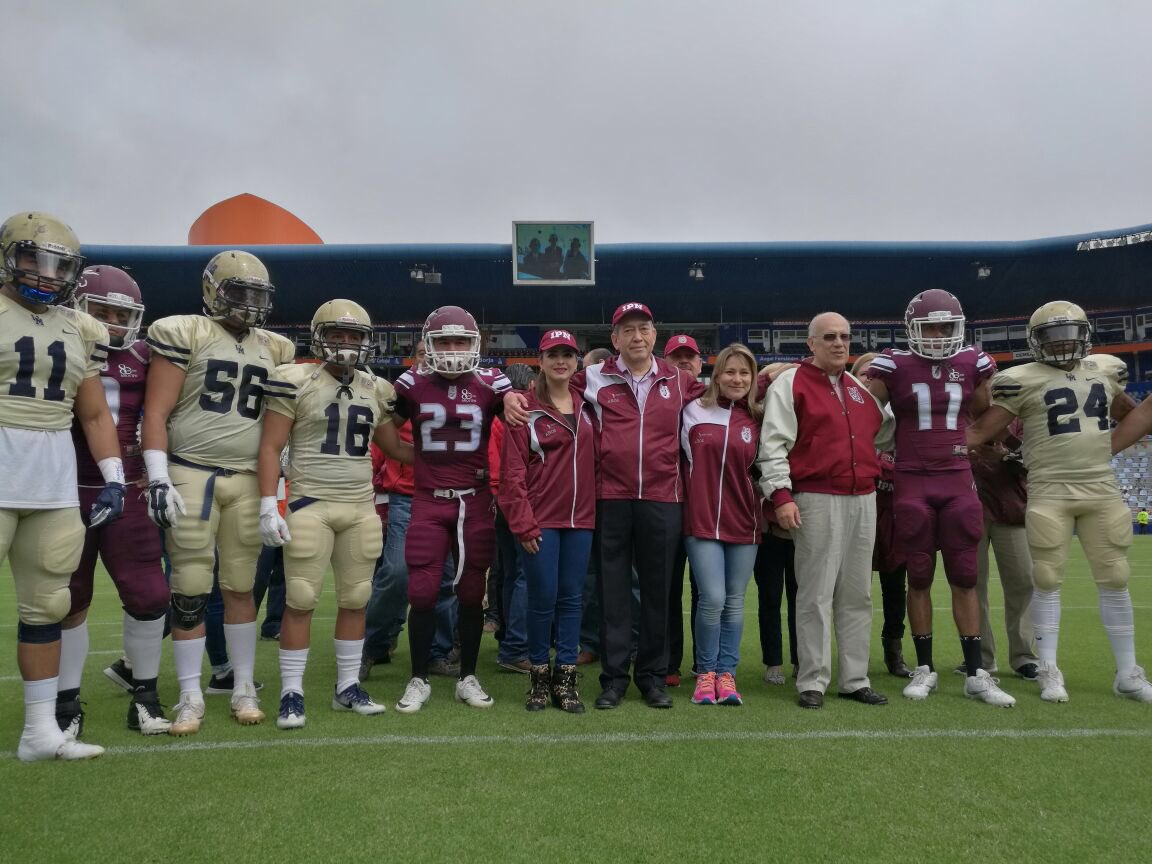 gobiernohidalgo's tweet photo. El Srio. de Gobierno, Simón Vargas y la titular de @SEPHidalgo @sayonara2609 asisten al inicio del clásico @BurrosBlancos vs @pumascufba https://t.co/obk0c86CiU