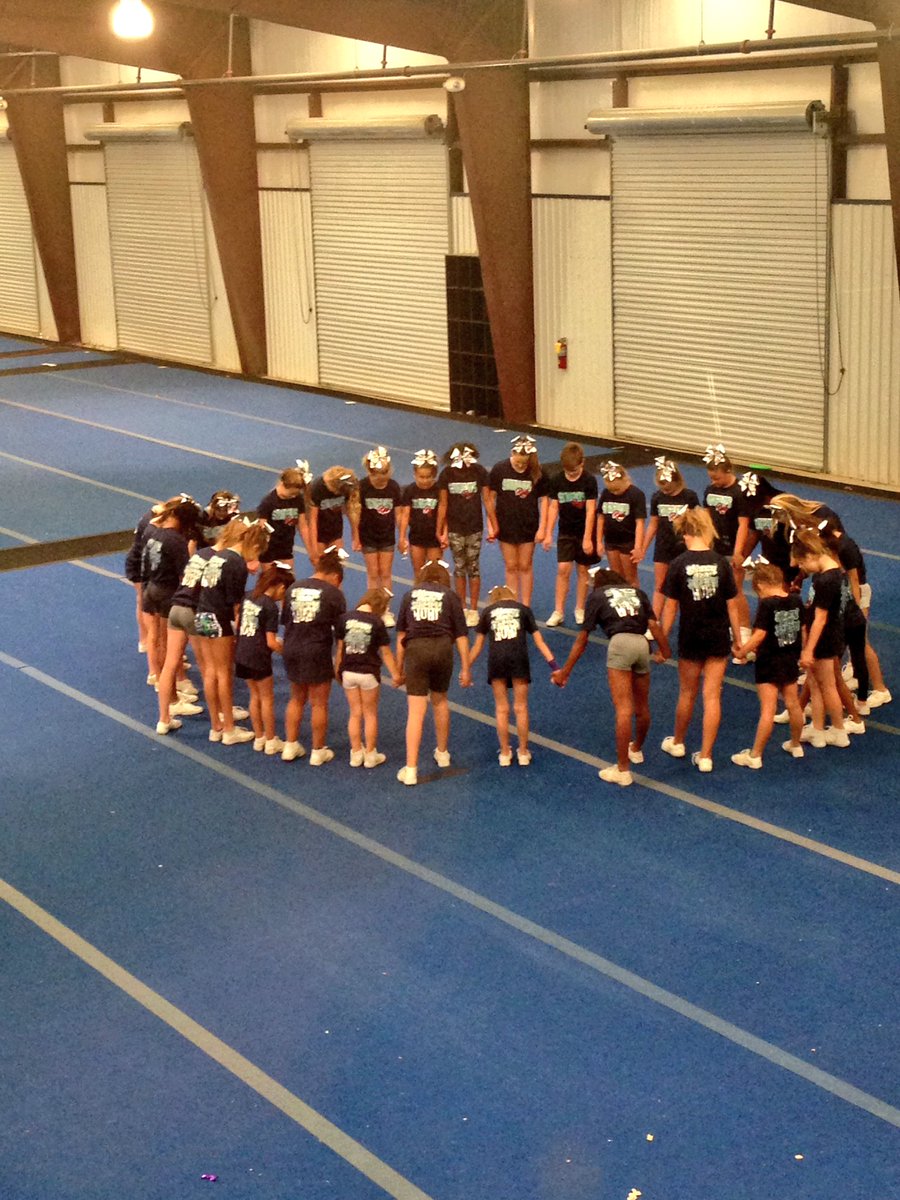 cRayCheerDad's tweet photo. I can't wait for y'all to see this team @Red_Rays1 #FirstFullOut ππ½β€οΈοΈβ€οΈοΈβοΈ https://t.co/HsRVnJufrL