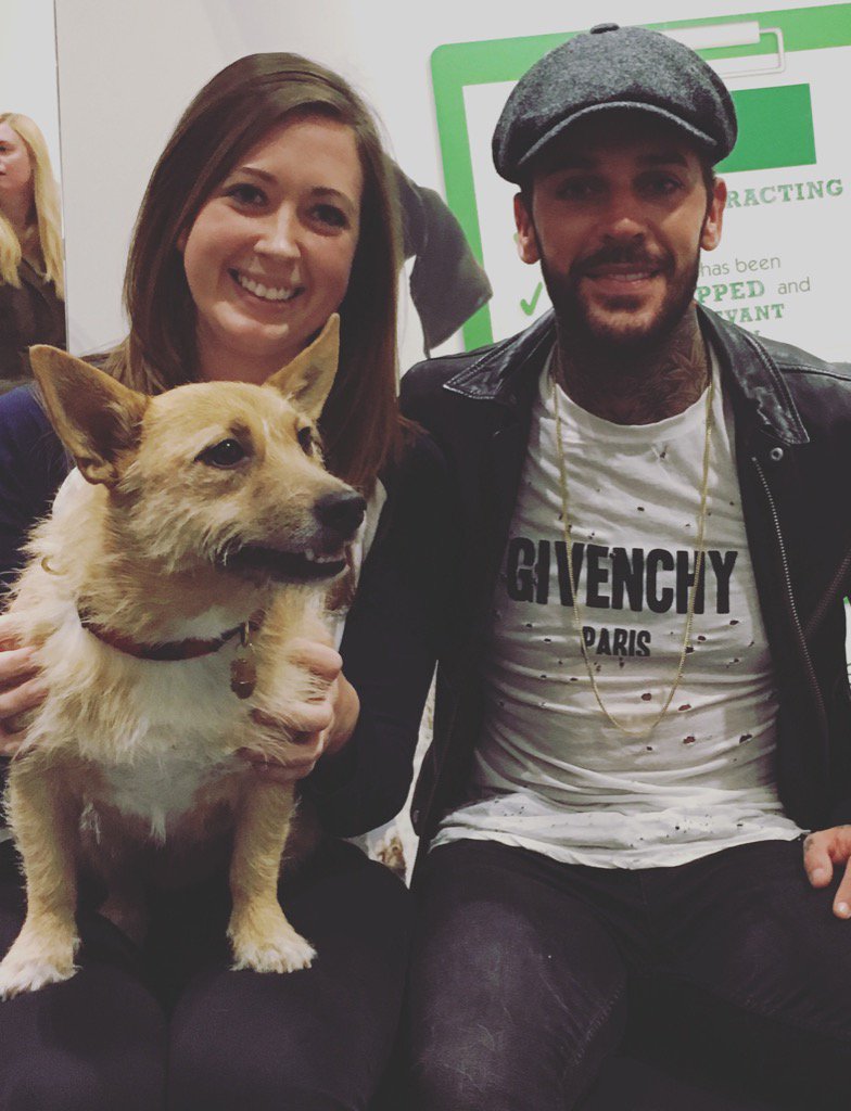 Kipperand_co's tweet photo. @P_Wicks01 great meeting you today - thanks for the photo! #woof #discoverdogs 🐶👍 https://t.co/wfK7hhijQ8