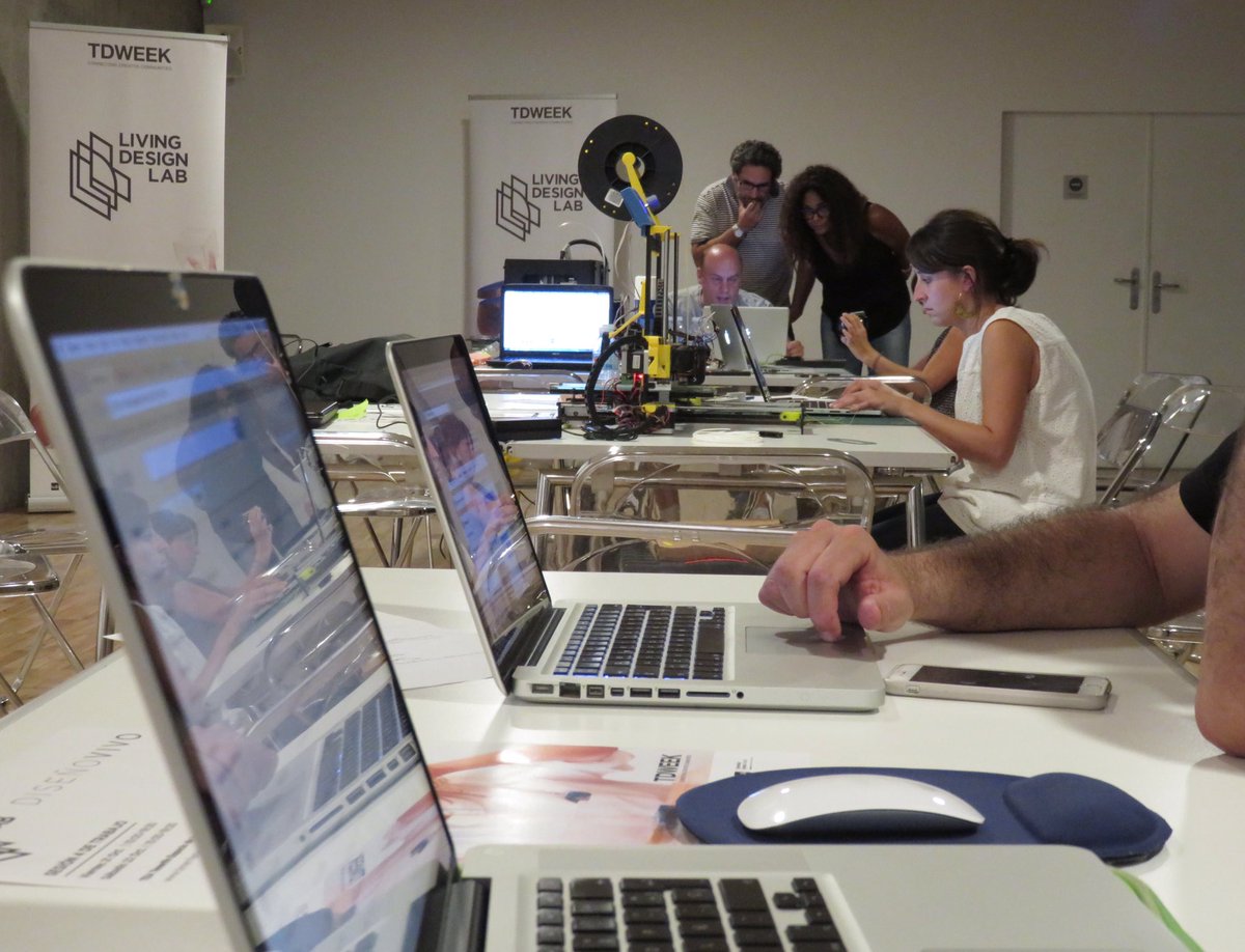 TFDesignWeek's tweet photo. 4 encuentro #LDL2016, equipos de trabajo en @teatenerife @CanalULL @UECanarias @Sinpromi @participatfe @easd_tfe https://t.co/RznCfS5zNS