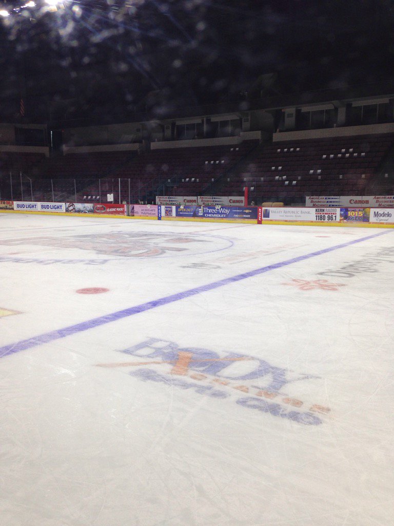 KevinBartl's tweet photo. I just want to tell you, good luck, we're all counting on you. #OpeningNight #condorstown https://t.co/p8YMKh0dV6