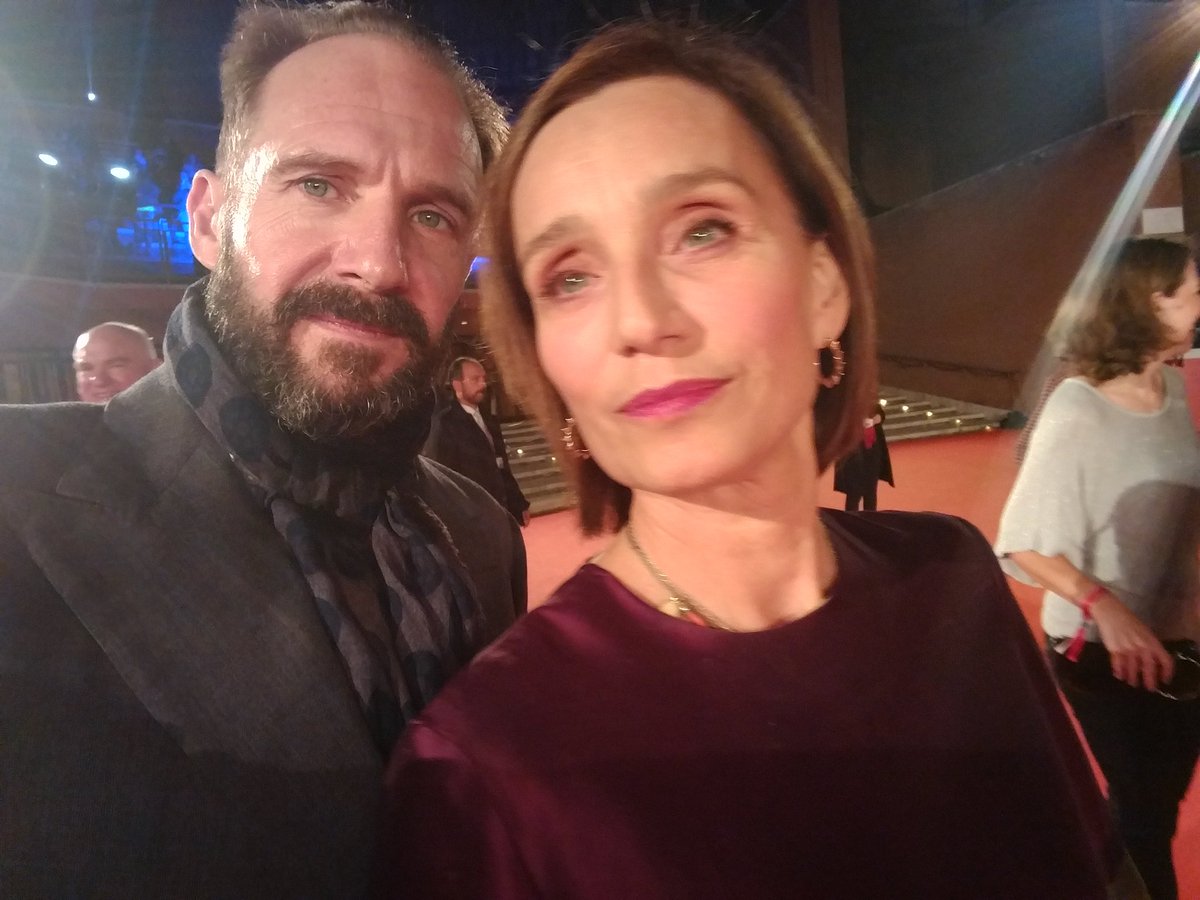 A reunion to remember! #TheEnglishPatient celebrates its 20 years at #RomaFF11! 📸#selfietime <a href="/Miramax/">Miramax</a>