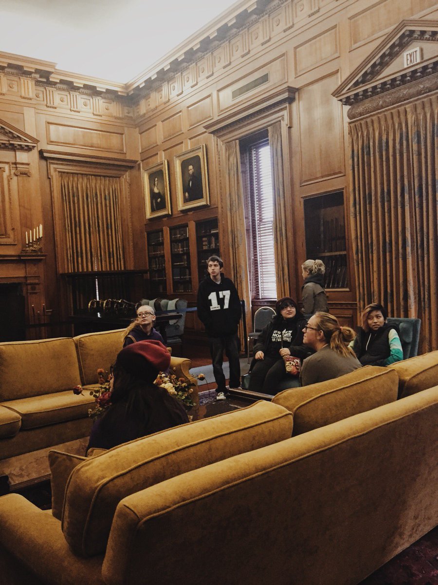 MrT_aylor's tweet photo. Some of my current/former APUSHers on our visit to Cantigny Park and the First Division Museum! @PlanoCUSD88 #HistoryExperience https://t.co/olmKowV0be