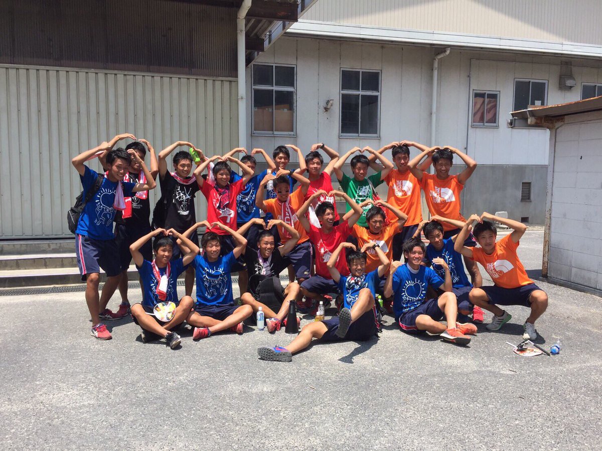 みづき Pa Twitter ほんとええ仲間に出会えたわ 高校の友は一生もんってゆうし これからもみんなと関わっていきたい 三年間はあっという間やったけど みんなと出会えてほんま幸せな三年間でした お前ら大好きや 一生名前忘れへんぞ これからもよろしく 守山